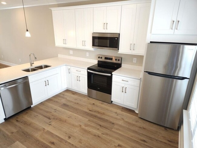 Photo - 719 Crestland Ave Unit B1