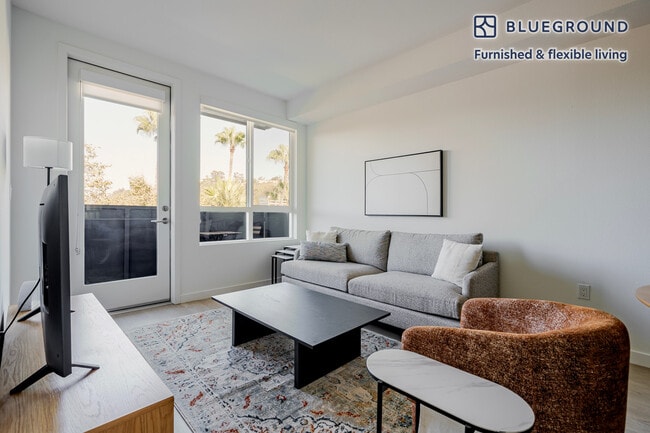 Building Photo - 310 Del Sol Dr Unit FL5-ID55