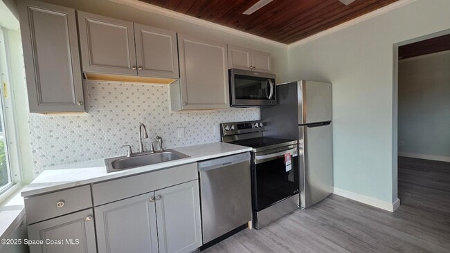 Photo - 6411 Ridgewood Ave