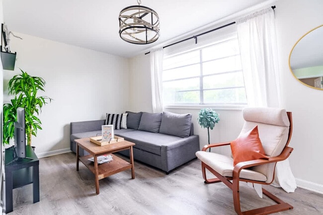 Building Photo - 605 Dennison Ave Unit ID1265654P