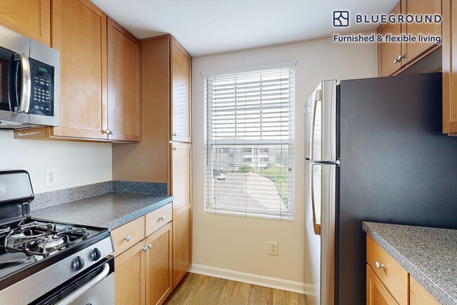 Photo - 1299 Corporate Dr