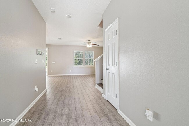 Photo - 404 Hepburn Rd