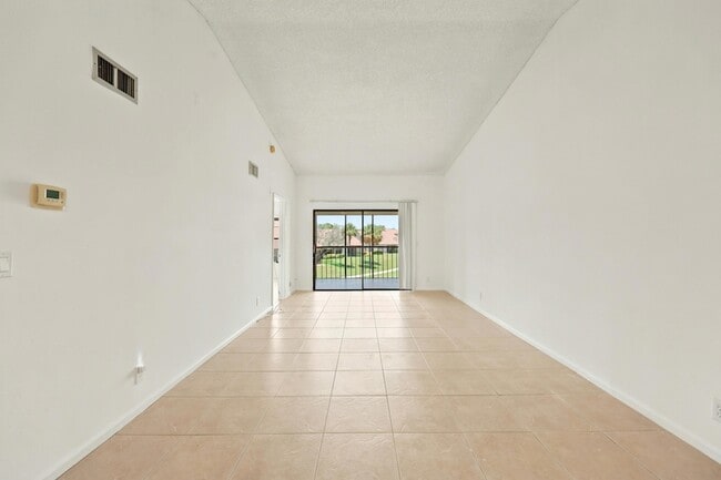 Photo - 2600 Greenwood Terrace Unit 201
