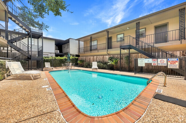 Pool - Greenbriar Bend