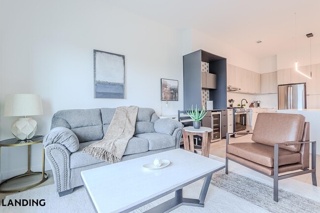 Building Photo - 2623 Keene St Unit 517