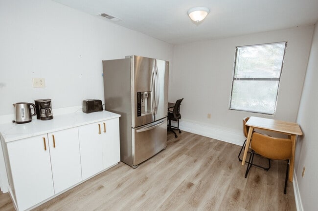 Photo - 3625 Maple Ave Unit ID1352449P