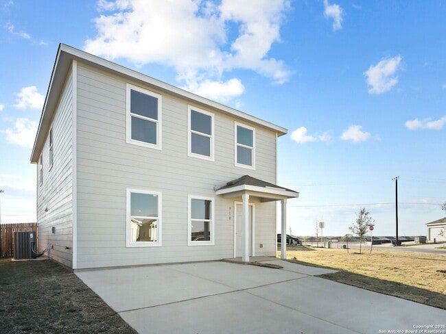 Photo - 910 Stricker Path