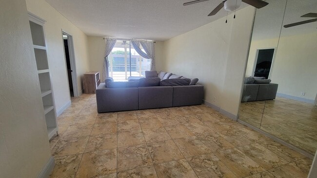 Photo - 4500 N Federal Hwy Unit 358G