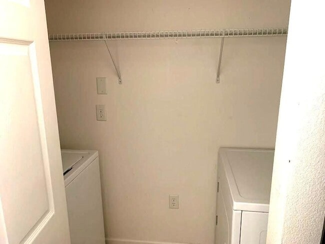 Photo - 251 SW Palm Dr Unit 204