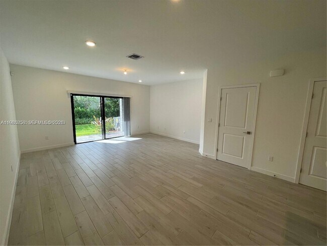 Photo - 188 SE 5th Ct