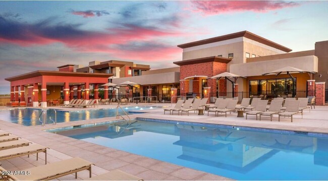 Building Photo - 3700 E Williams Field Rd Unit 3