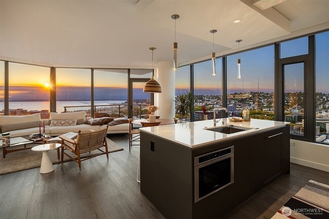 Photo - 2510 6th Ave