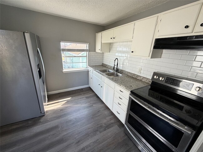 Photo - 5616 Avenue R Unit 2