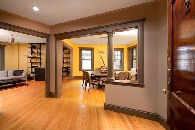Photo - 31 Linnaean St Unit 2