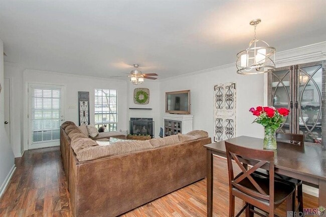 Photo - 4408 Stumberg Ln