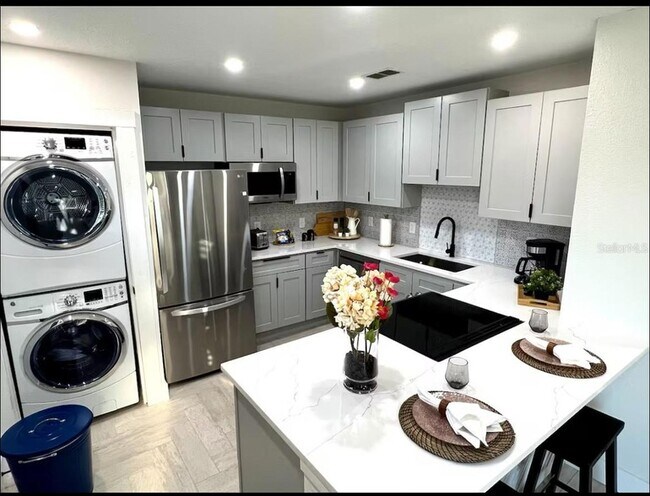 Photo - 1756 2nd St NE