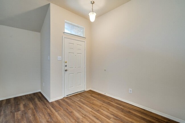 Photo - 5137 Bayridge Ct