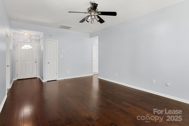 Photo - 6828 Ayrshire Glen Pl