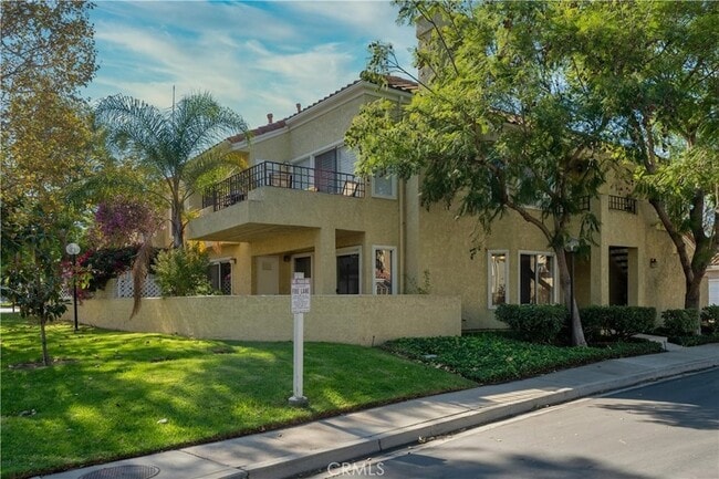 Building Photo - 5992 Paseo Encantada