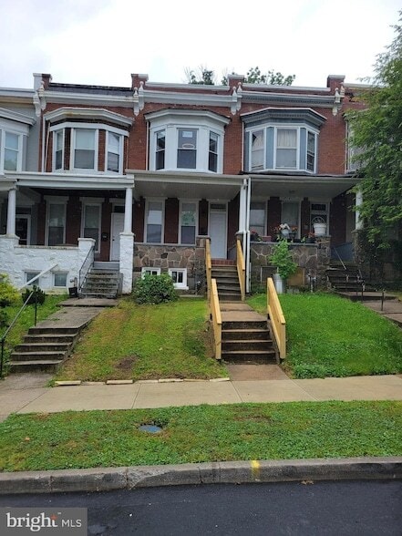 Photo - 2745 Mosher St