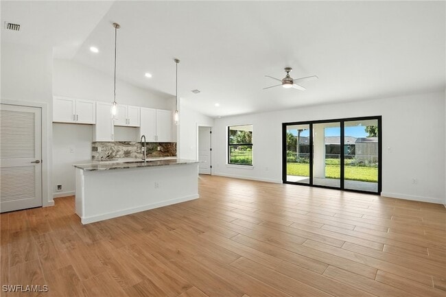 Photo - 2607 38th St SW