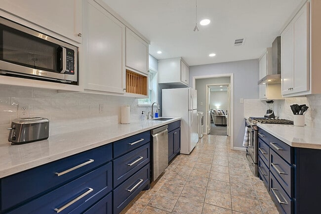 Photo - 1909 Langford St Unit ID1328073P