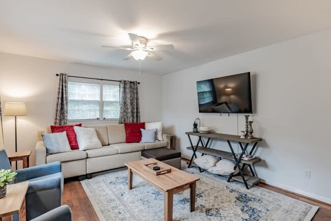 Photo - 413 Coventry Way Unit ID1043635P