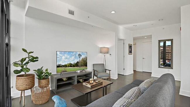 Building Photo - 1901 6th St NW Unit ID1395465P