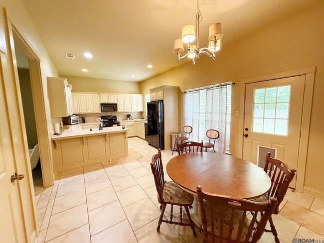 Photo - 9441 Boone Ave