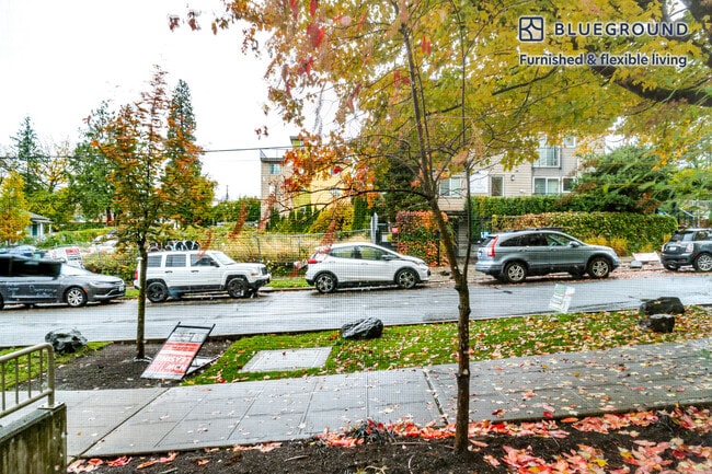 Photo - 4302 7th Ave NE Unit FL1-ID915