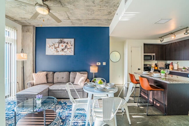 Photo - 333 E Roosevelt St Unit ID1263091P