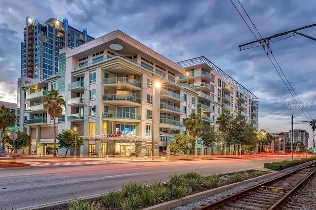 Building Photo - 912 Channelside Dr Unit 2803