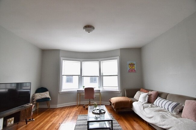 Photo - 2 Bay St Unit 2