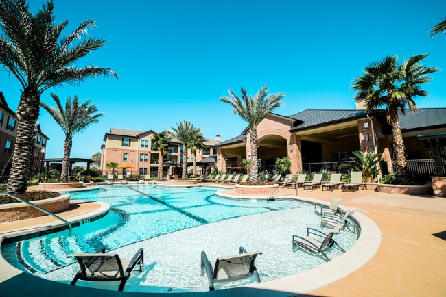 Photo - Halcyon West