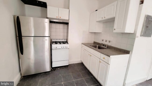Photo - 1249 Shackamaxon St Unit 1 REAR