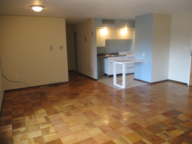 Tiffany 315 - Tiffany Apartments