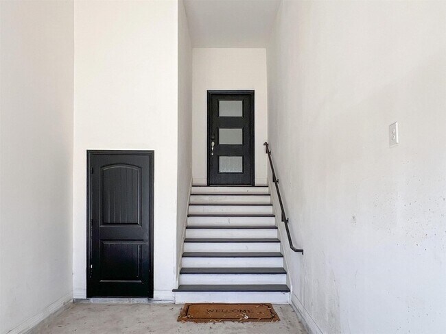 Photo - 3407 Sakowitz St Unit B