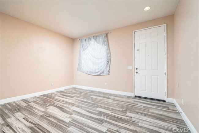 Photo - 12833 Biscayne Ave