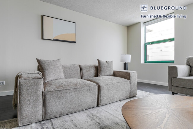 Building Photo - 77 W Huron St Unit SI FL20-ID1379