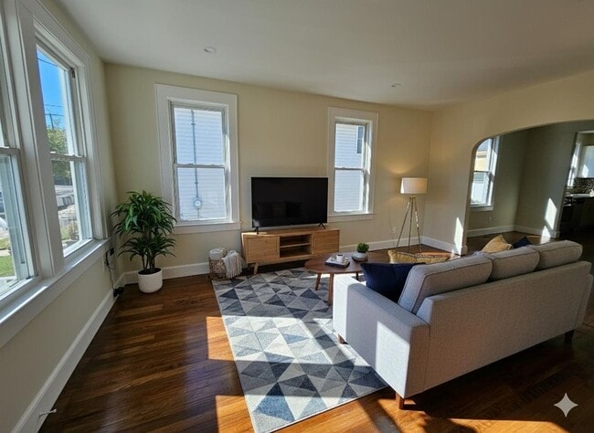 Photo - 244 Centre Ave