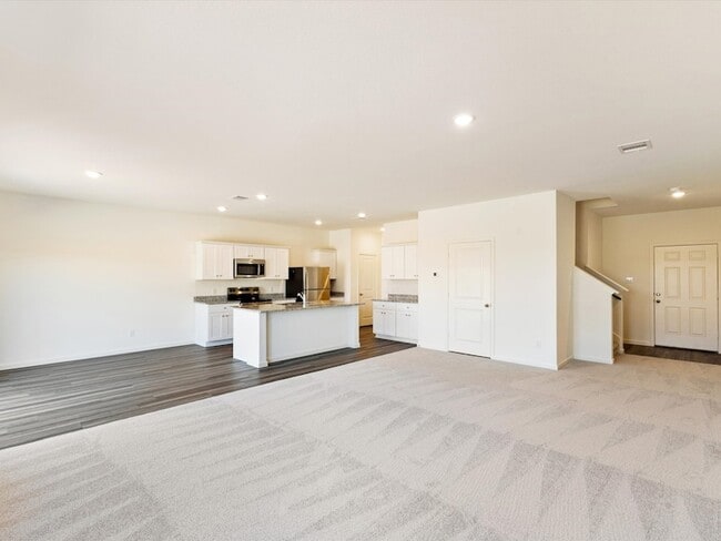 Photo - 2122 Mdw Pk Dr