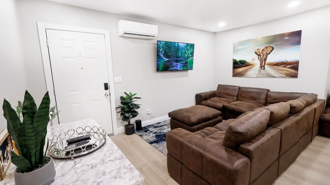 Photo - 1059 Gillespie Dr Unit SI ID1471794P