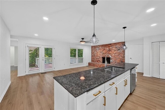 Photo - 1714 S Johnson Ferry Rd NE