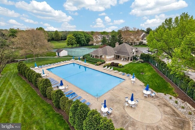Photo - 1014 Foxmeadow Dr