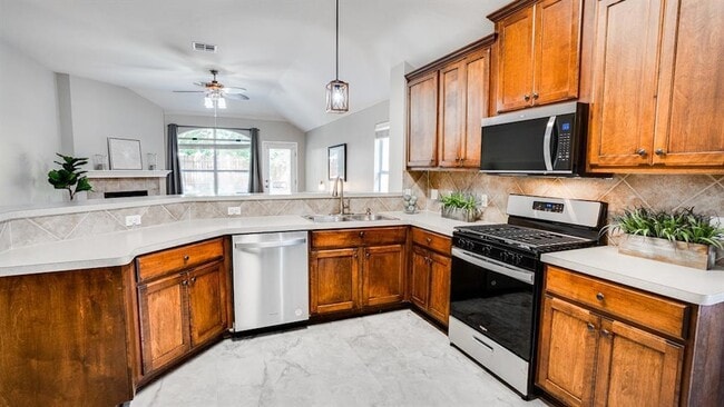 Photo - 725 Crane Canyon Pl