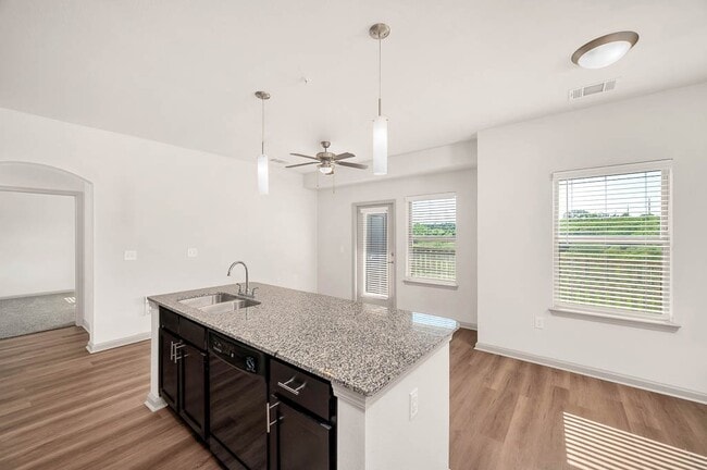 Boulevard at Lakeside general photo - Boulevard at Lakeside