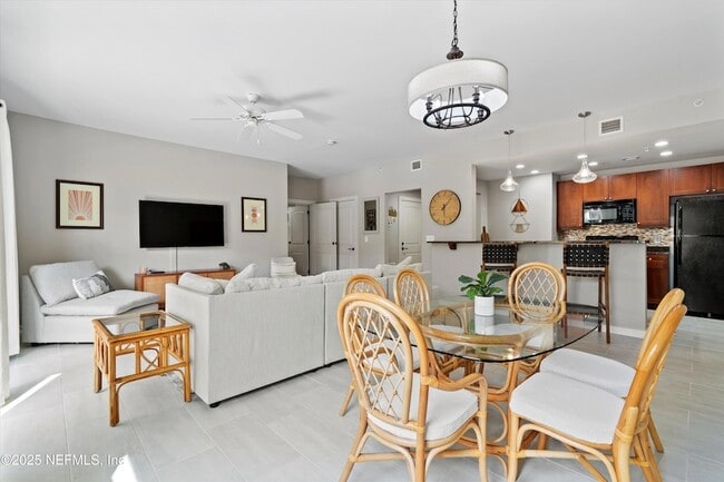 Photo - 955 Registry Blvd