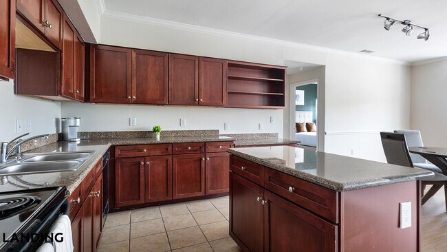 Photo - 6500 Champion Grandview Way Unit 2211