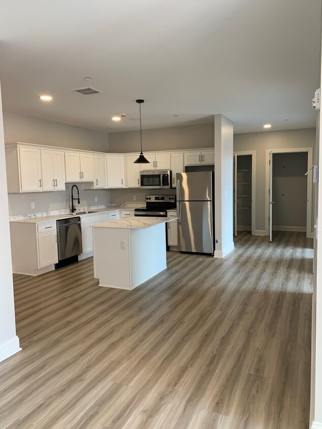 Floor Plan - 2 Beds, 1.5 Baths