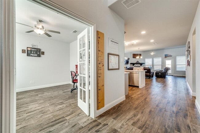 Photo - 5490 Peregrine Ln